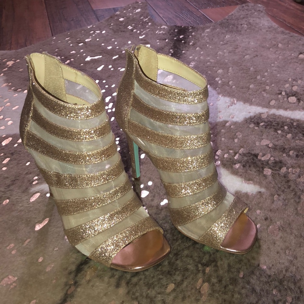 Betsy Johnson Rose Gold Heels